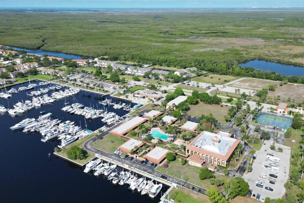 North NaplesMarina Getaway On The Water!公寓 外观 照片