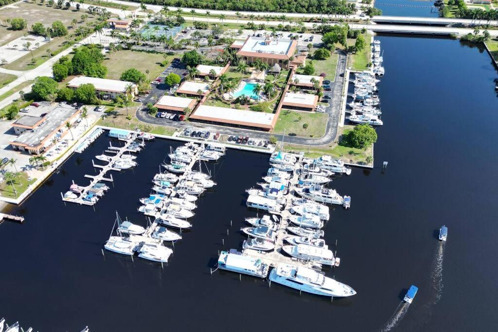 North NaplesMarina Getaway On The Water!公寓 外观 照片